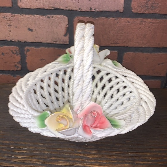 Capodiamonte Style Ceramic Floral Sculpted Roses Basket Vintage Home Accent Art - Picture 10 of 16